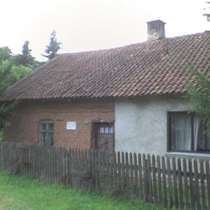 Dom, w którym mieściła się polska szkoła w Giławach (2)