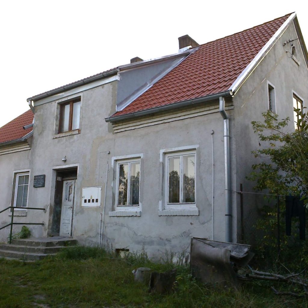 Dom, w którym mieściła się polska szkoła w Skajbotach