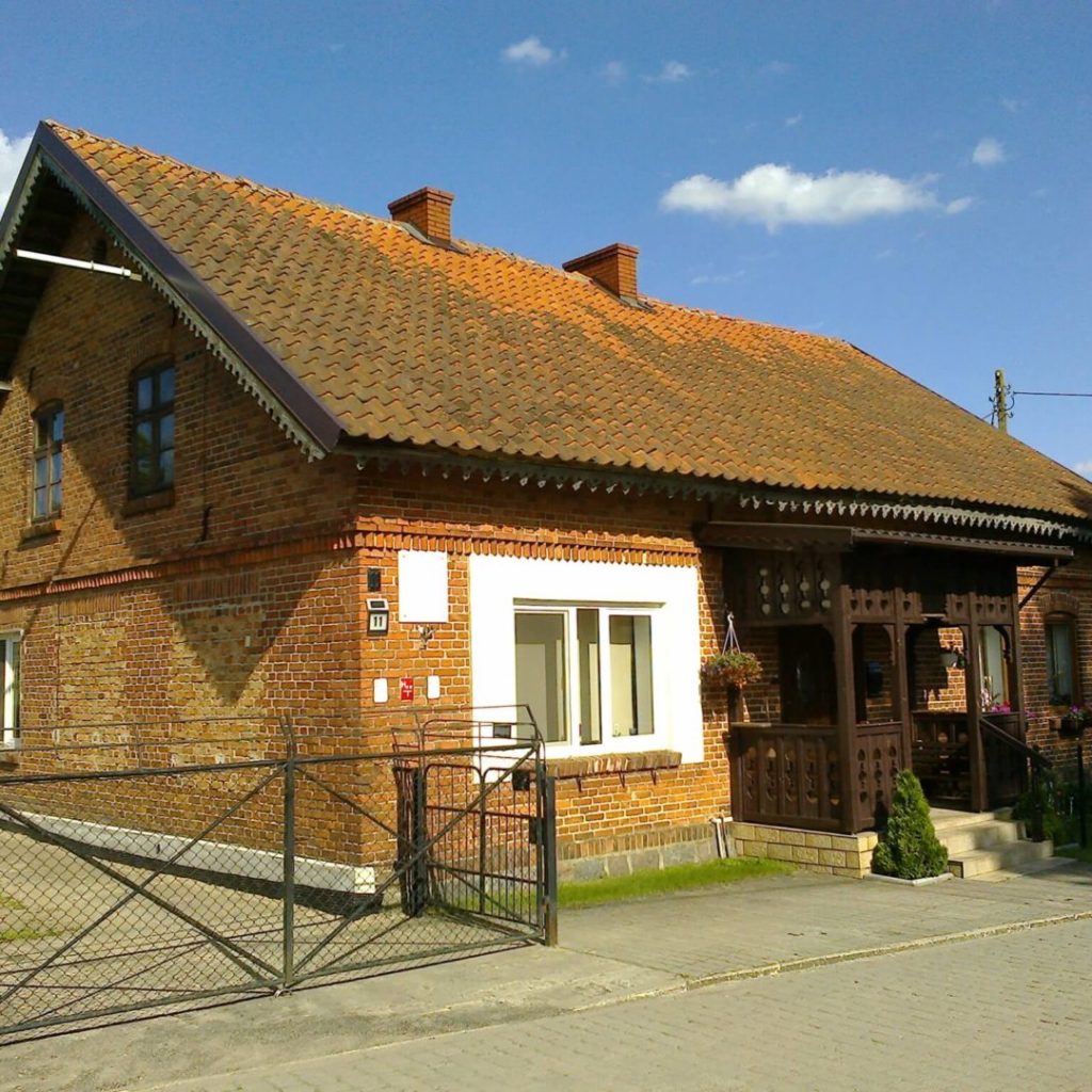 Dom w Worytach, w którym mieściły się polskie placówki oświatowe: szkoła i przedszkole
