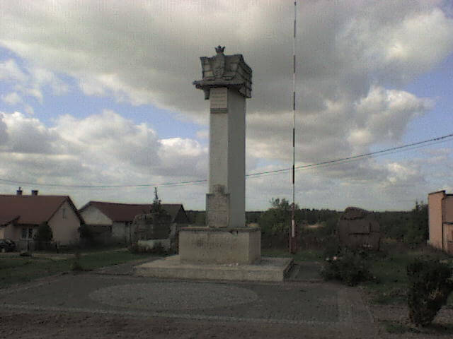 Pomnik grunwaldzki w Uzdowie
