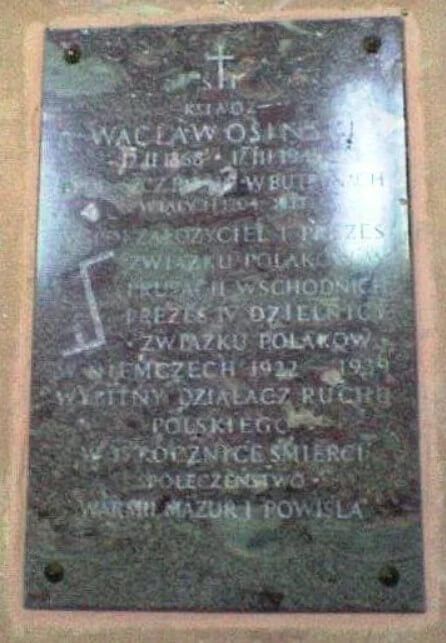 Tablica upamiętniająca ks. W. Osińskiego w kościele w Butrynach